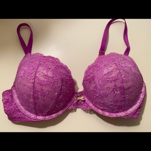 Victoria Secret “Bombshell Bras” - Picture 3 of 8